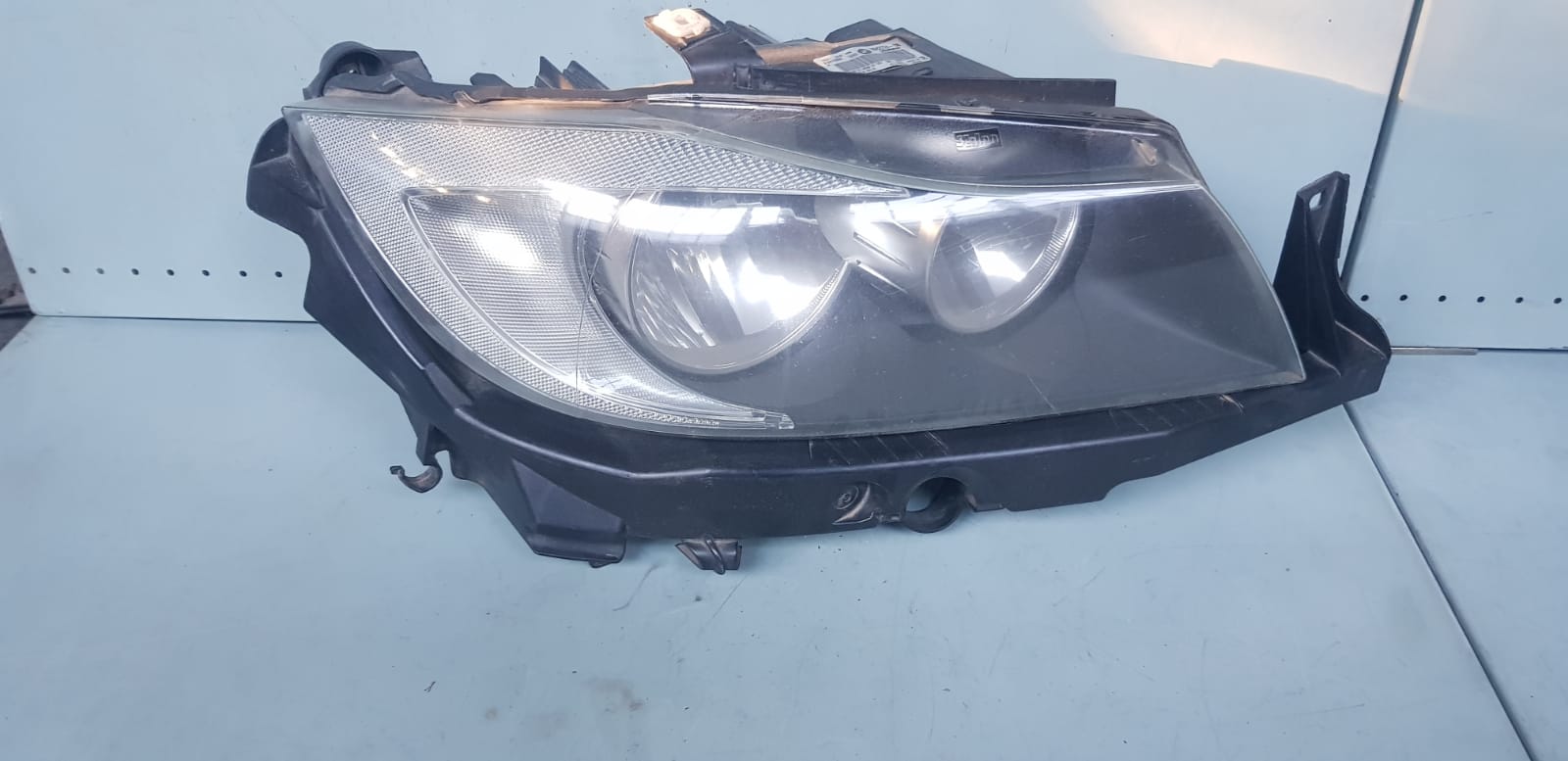 BMW E90 Preface 2007- Right hand side Headlight non xenon - I Auto Spares