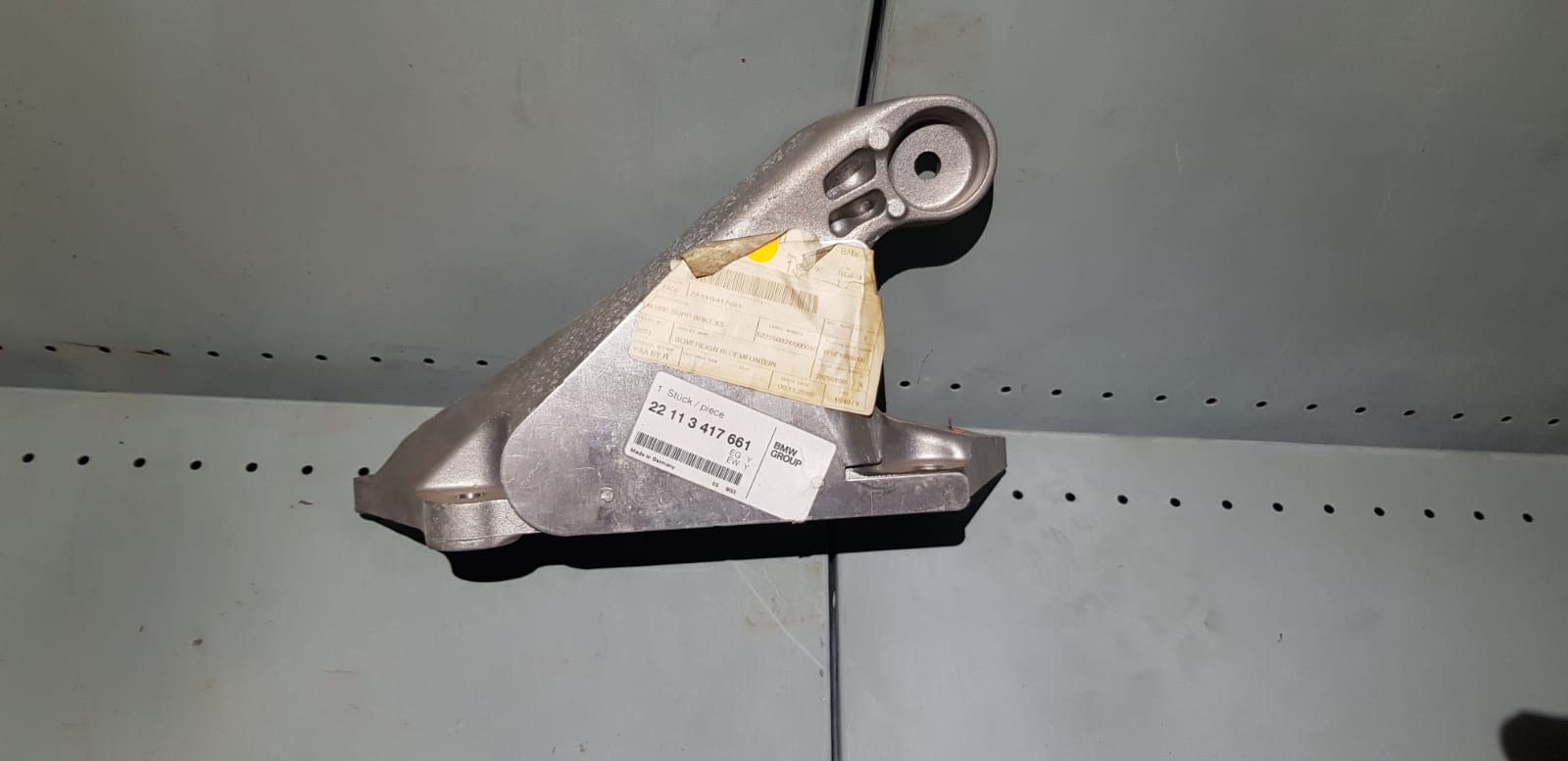 BMW E83 - Engine Mounting | I Auto Spares