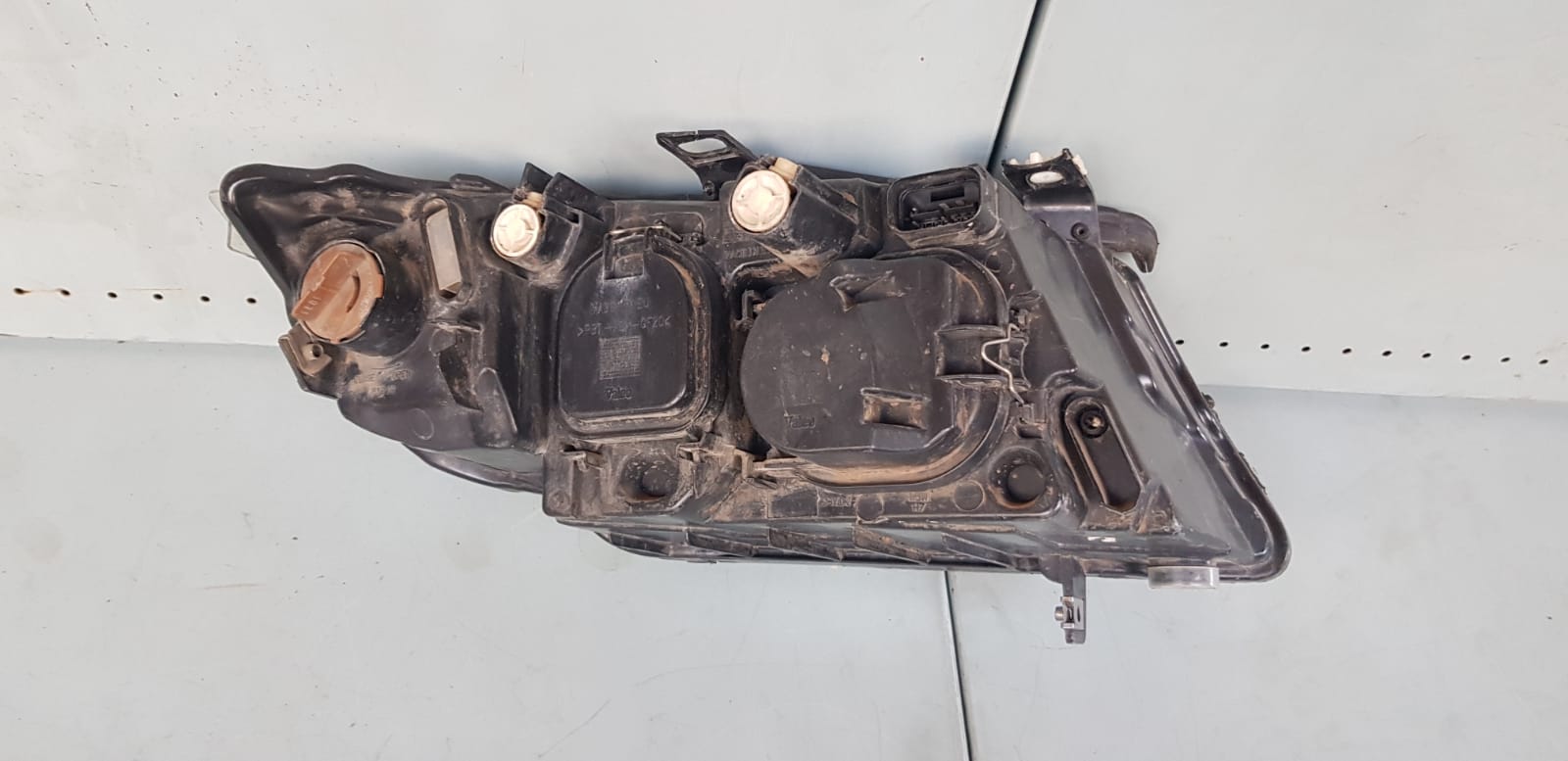 BMW E90 Preface 2007- Headlight non xenon - I Auto Spares