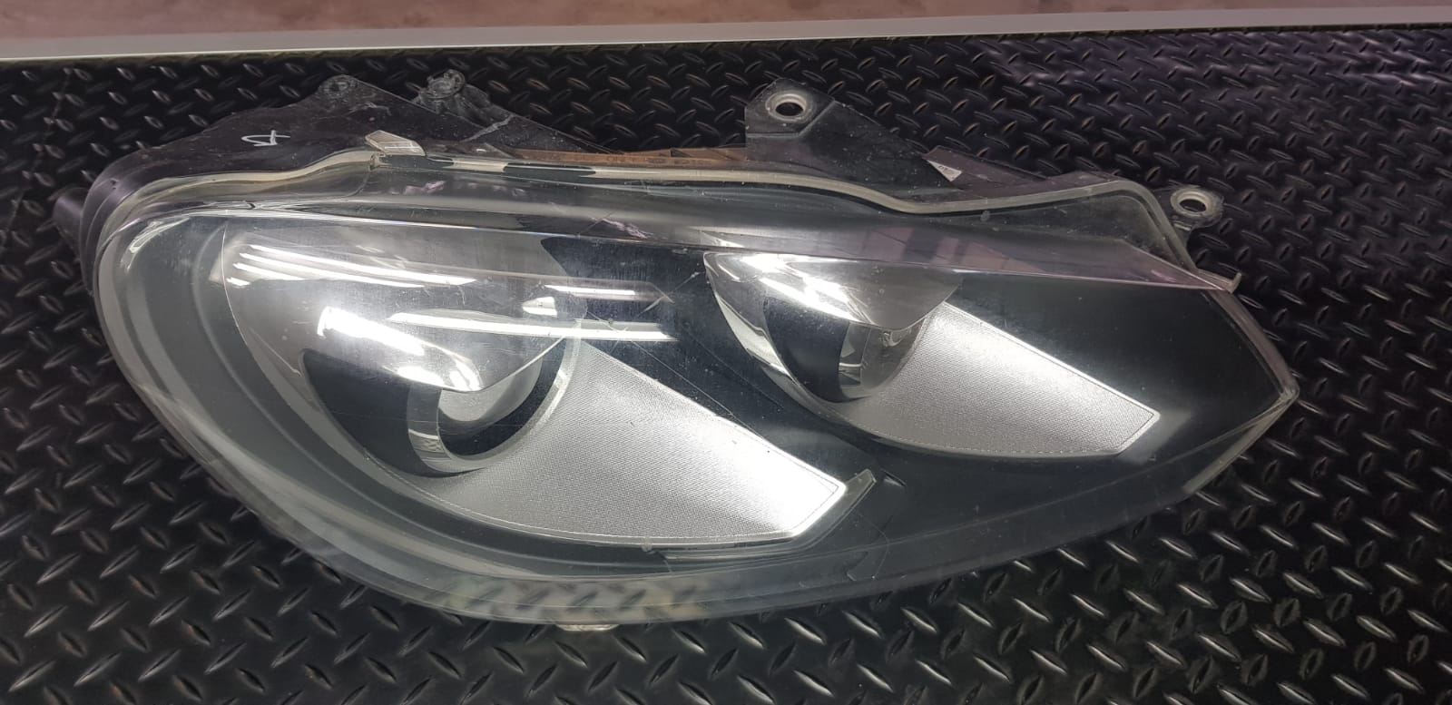VW Golf 6 2008 - Bi Xenon Right Side Headlight - I Auto Spares