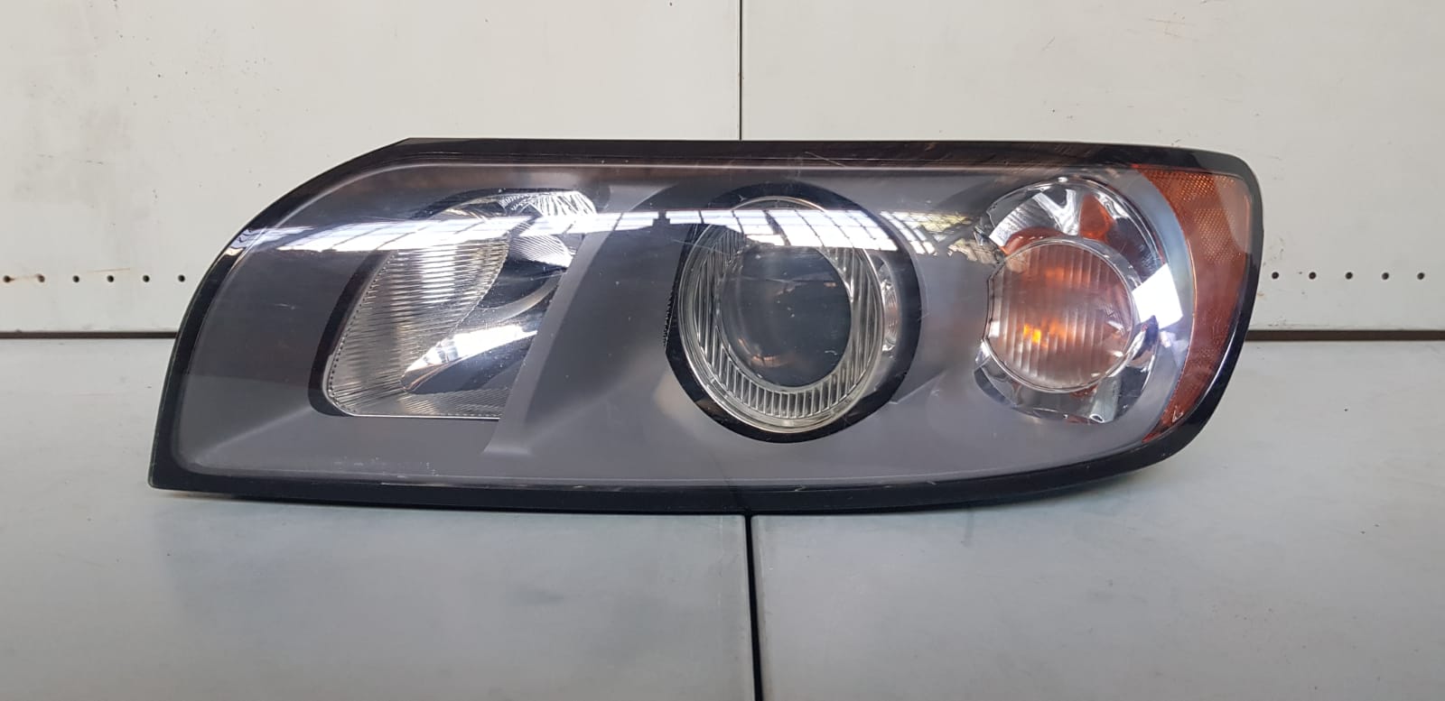 Volvo S40 v50 2004- Left Headlight - I Auto Spares