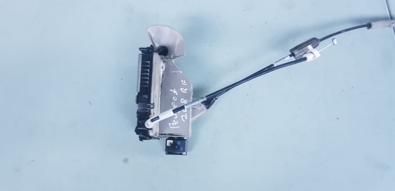 Peugeot 208 - Right Front Door Lock | I Auto Spares