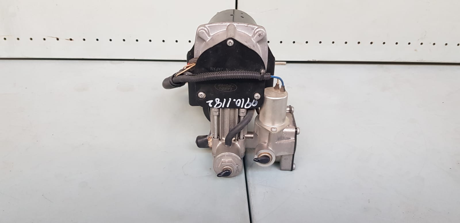 Land Rover Discovery 3 / 4 2010- Air Suspension Pump - I Auto Spares