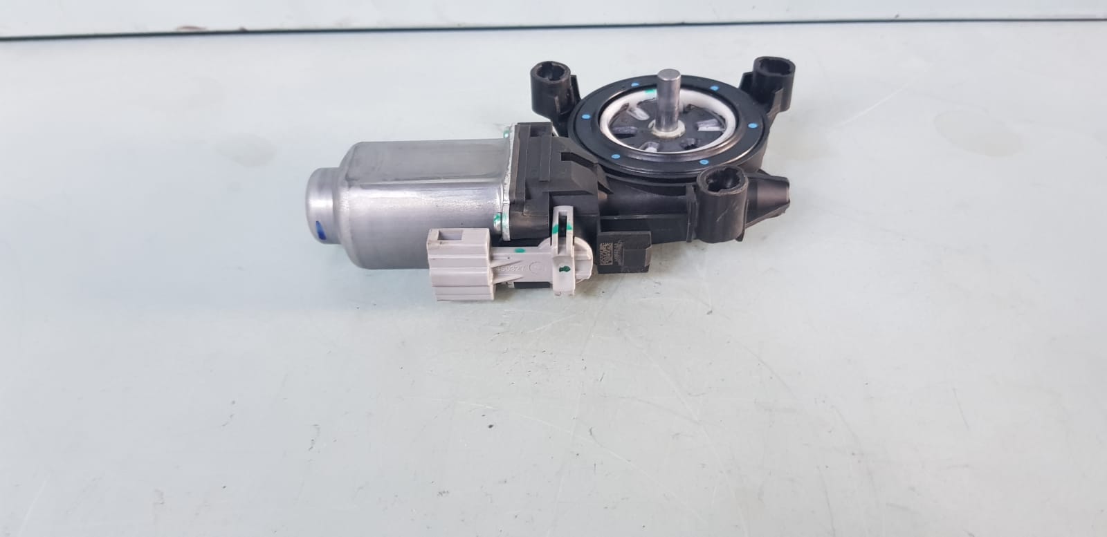 VW Polo Tsi, Vivo, Tranporter - Left Front Window Regulator Motor - I Auto Spares