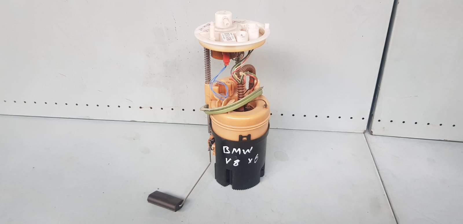 BMW X5, E70, X6, E71 (V8)- Fuel Pump and Fuel Level Sensor - I Auto Spares