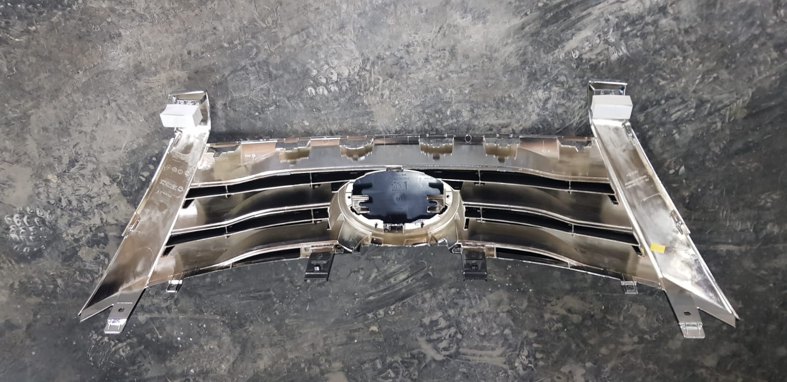 Toyota Hilux , Fortuner GD6- Main Grill (chrome) | I Auto Spares