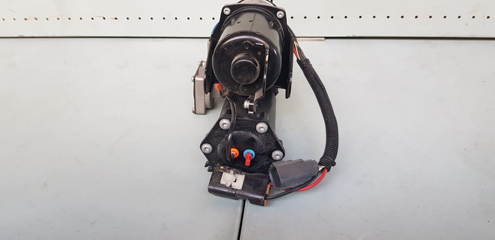 Land Rover Discovery 3 / 4 2010- Air Suspension Pump | I Auto Spares
