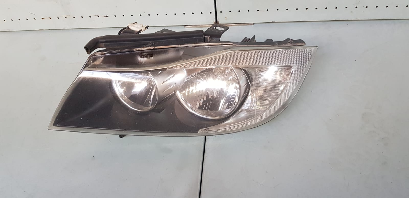 BMW E90 Preface 2007- Headlight non xenon - I Auto Spares