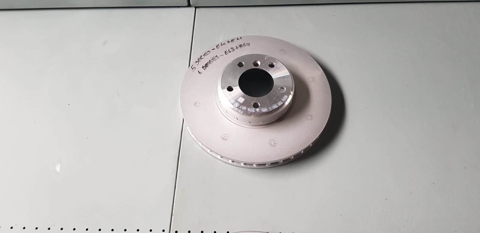 Front Brake Disc Vent  - BMW 5/6 Series E60, E61, E63, E64 | I Auto Spares