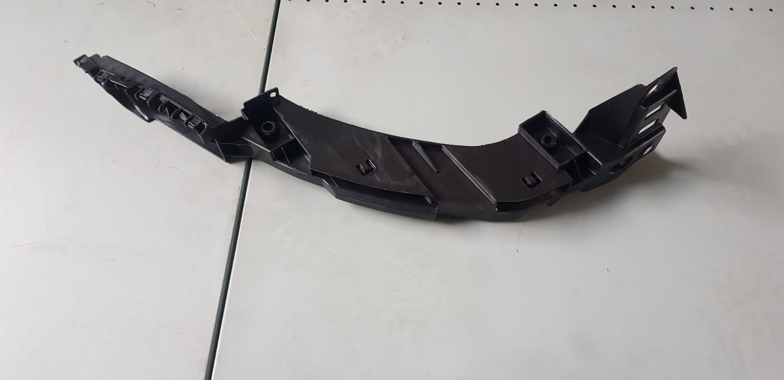 Right Bumper Slide / Headlight bedding - Polo 6 TSI MK 6, 7(New Vivo 2018) | I Auto Spares