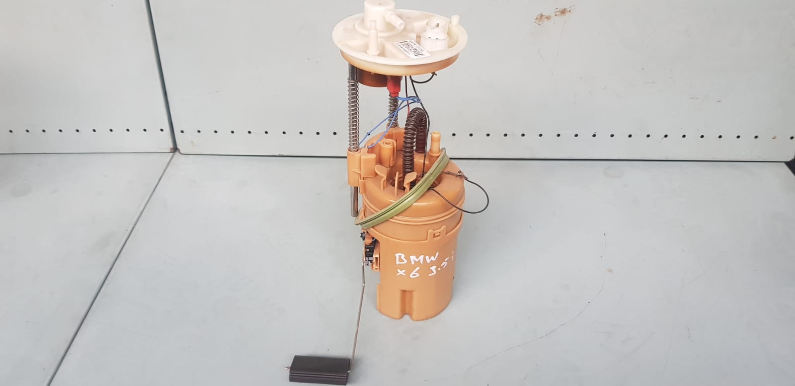 BMW X5, E70, X6, E71 - Fuel Pump and Fuel Level Sensor - I Auto Spares