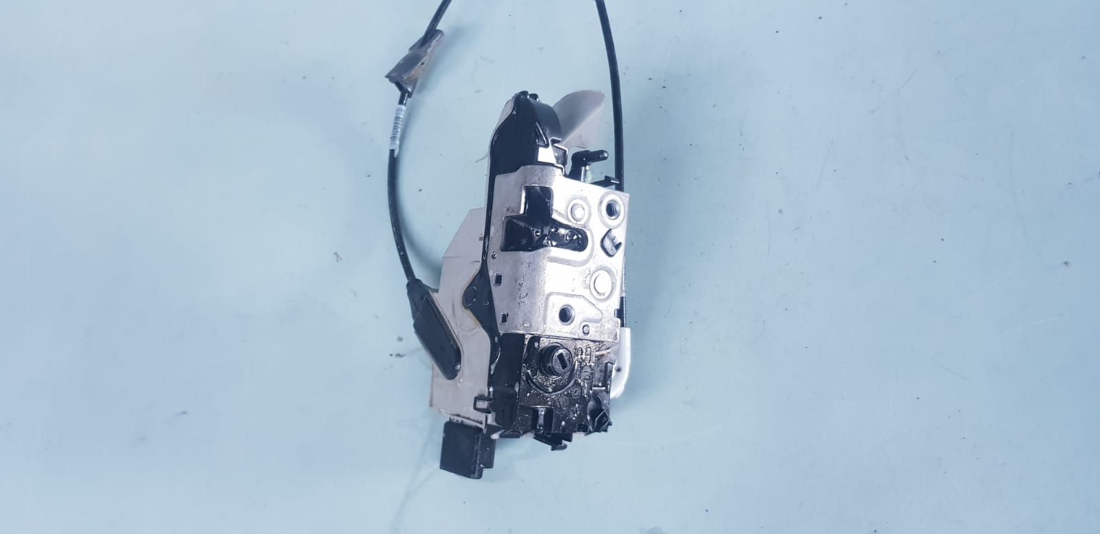 Peugeot 208 - Right Front Door Lock - I Auto Spares