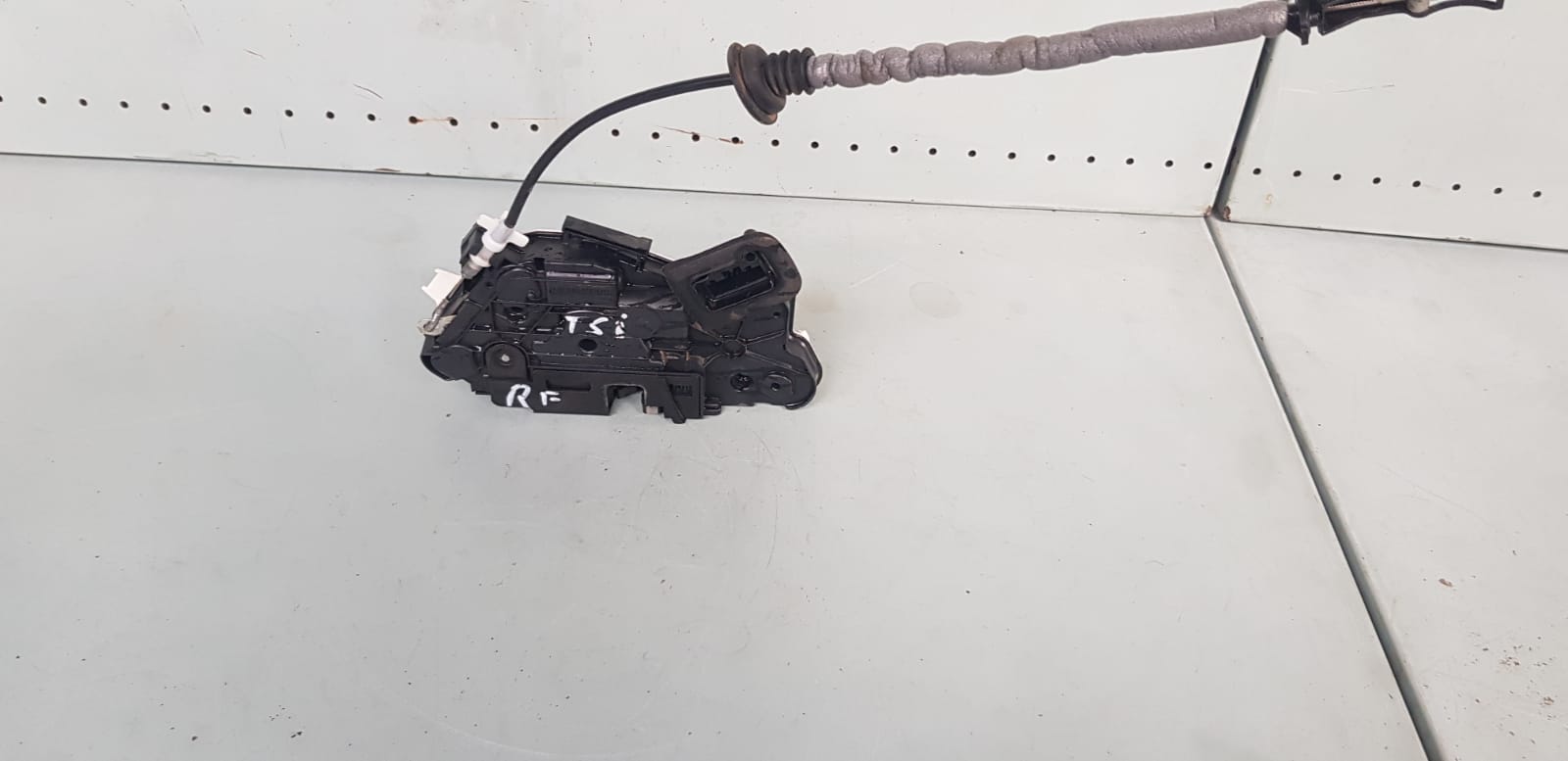 VW Polo 6, Vivo, Tsi - R/F Door Actuator / Lock - I Auto Spares