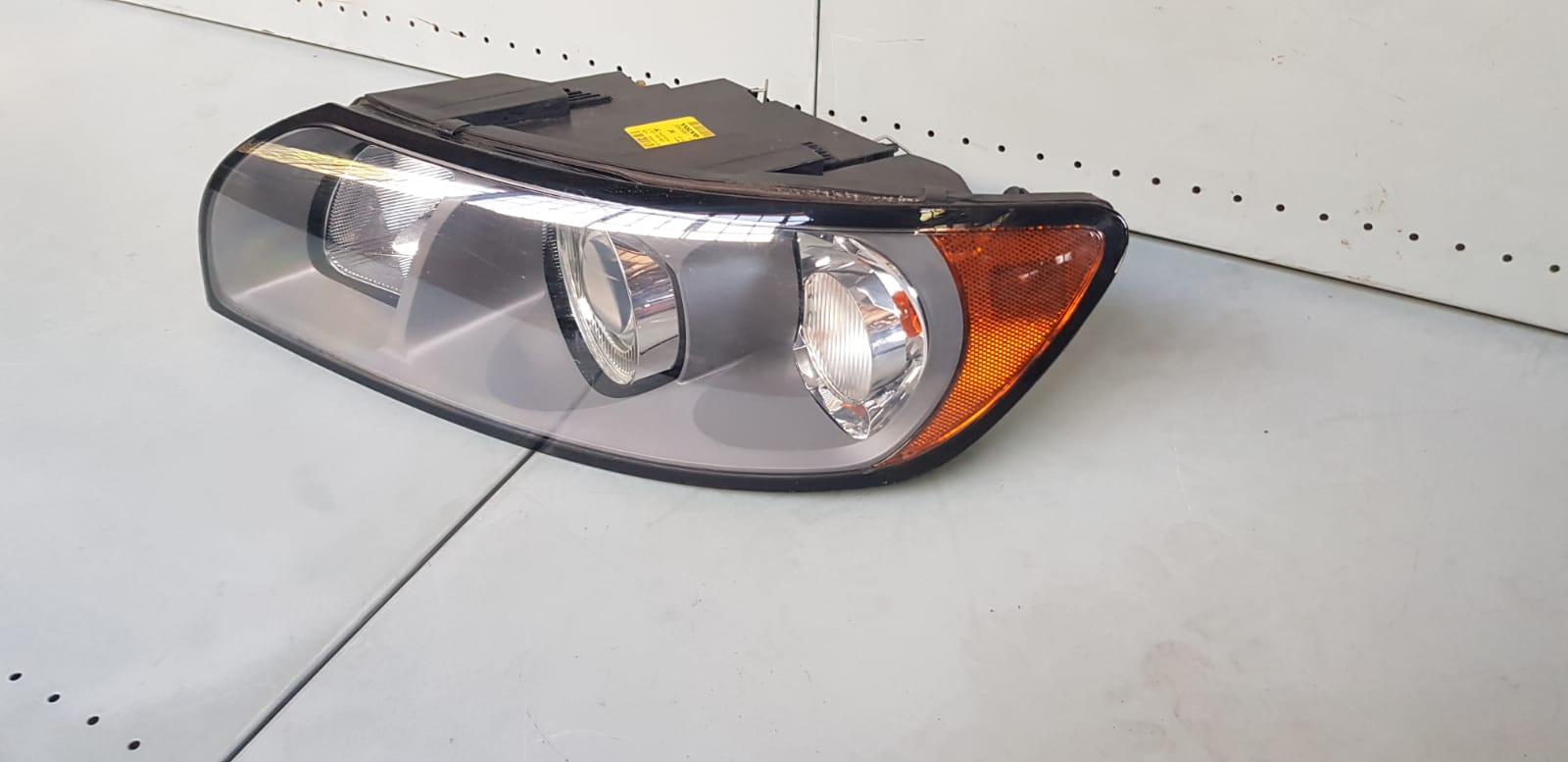 Volvo S40 v50 2004- Left Headlight - I Auto Spares