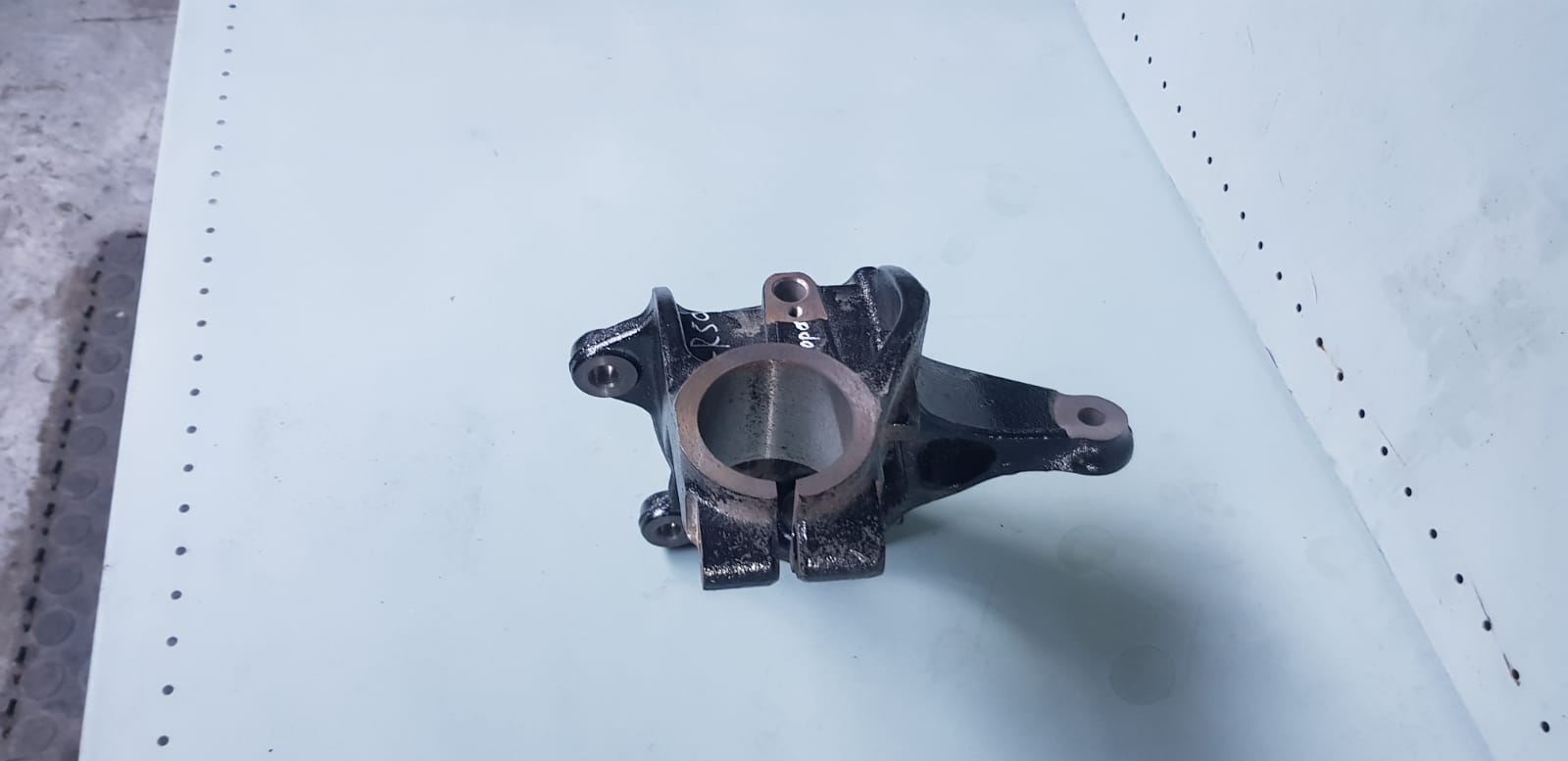 Mini Cooper Clubman R55, R56, Cabrio R57, Coupe` R58, Roadster R59 - Bearing Carrier R/F | I Auto Spares