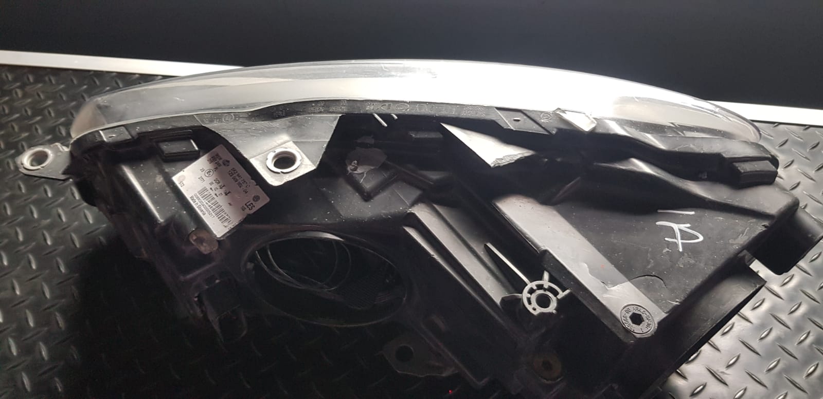 VW Golf 6 2008 - Bi Xenon Right Side Headlight - I Auto Spares